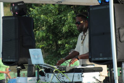 Agrandir l'image 6 sur 30, fenêtre modale