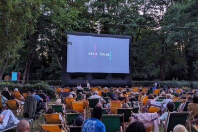 Agrandir l'image 4 sur 30, fenêtre modale