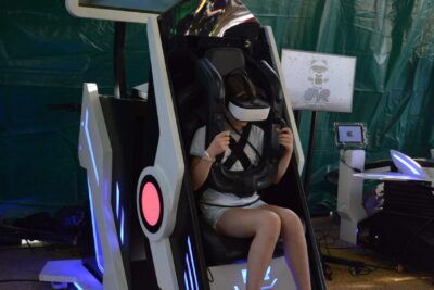 Nouveauté cette année : des simulateurs en réalité virtuelle.  - Agrandir l'image 20 sur 44, fenêtre modale