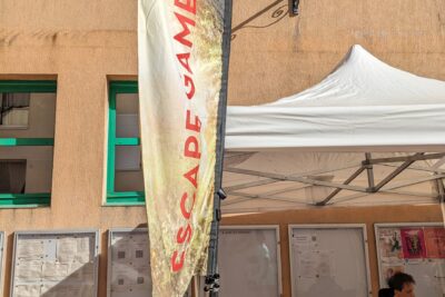 Les plus grands profitent d'un escape game en plein air.  - Agrandir l'image 25 sur 44, fenêtre modale